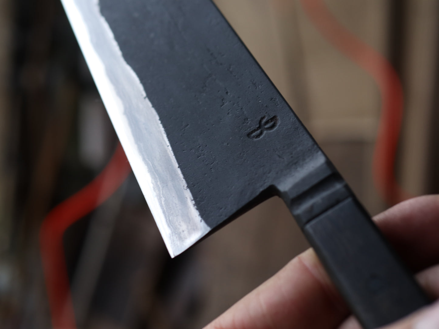 Integral full tang gyuto