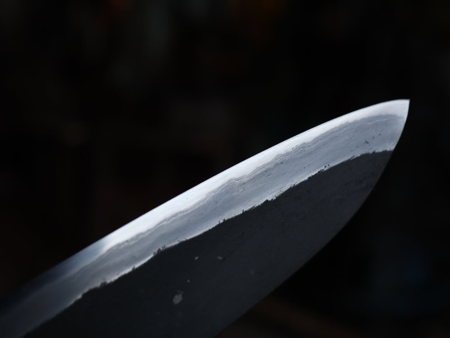 Integral full tang gyuto