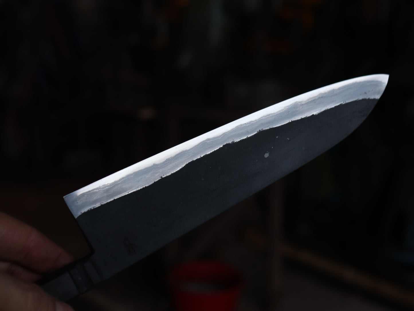 Integral full tang gyuto