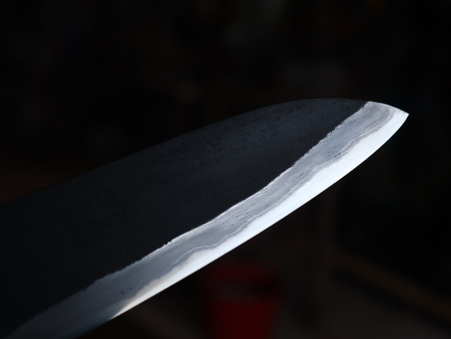 Integral full tang gyuto