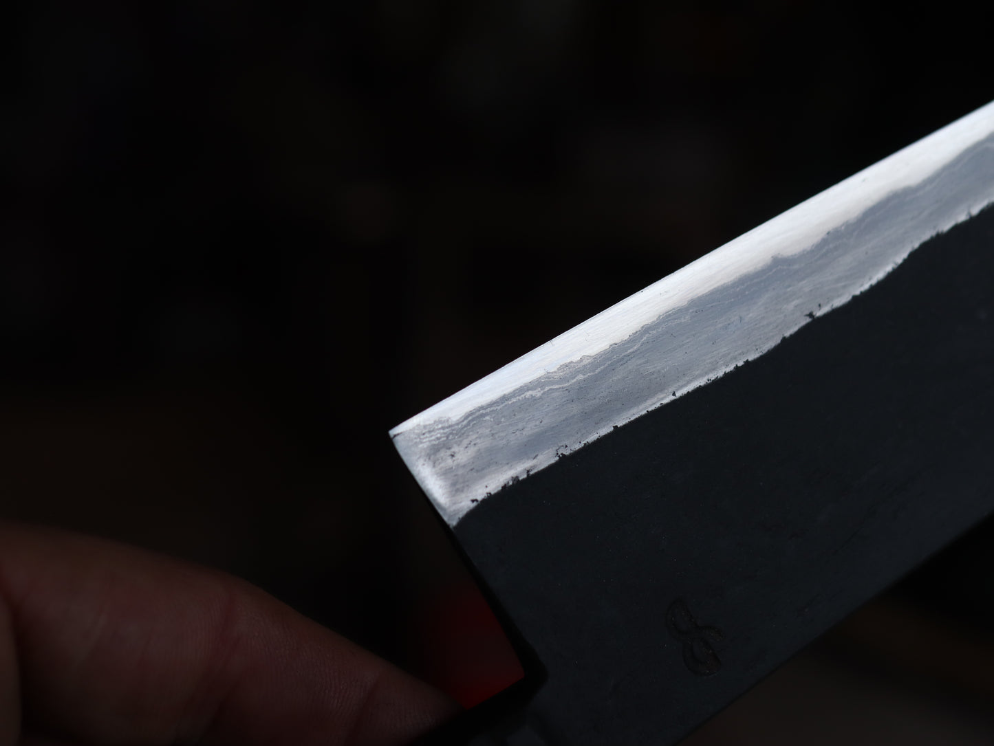 Integral full tang gyuto